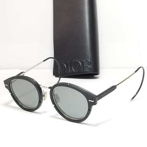 Dior Homme Diormagnitude 01 Palladium Black Sunglasses by Dior Homme - Picture 2 of 16